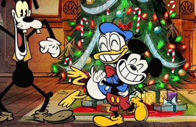 Preparing Mickey For Christmas Match 3